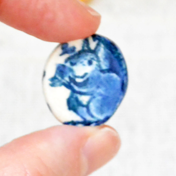 リス・鳥・ネコピン『１個』ブルー　ピンズ/ピンバッジ/ブローチ アクセサリー　陶器　陶芸作品　猫 6枚目の画像