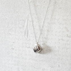 金属アレルギー対応／ロングネックレス"Oval Bean-Inspired Necklace" 第2張的照片