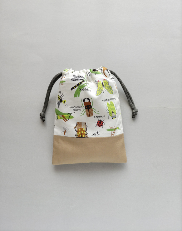 20×15   巾着 コップ袋   昆虫　ブラウン　カブトムシ　クワガタ　カマキリ　ホタル　てんとう虫　トンボ　チョウ 2枚目の画像