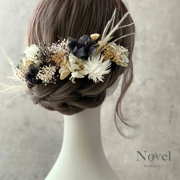 【 黒 × 金 】成人式 卒業式 結婚式 お花の髪飾り 1枚目の画像