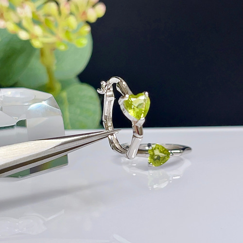 ペリドット ピアス フープ イヤリング ハート 天然石【超美品】1  