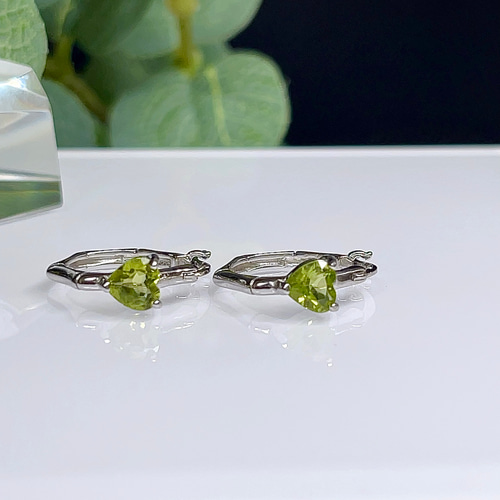 ペリドット ピアス フープ イヤリング ハート 天然石【超美品】1 