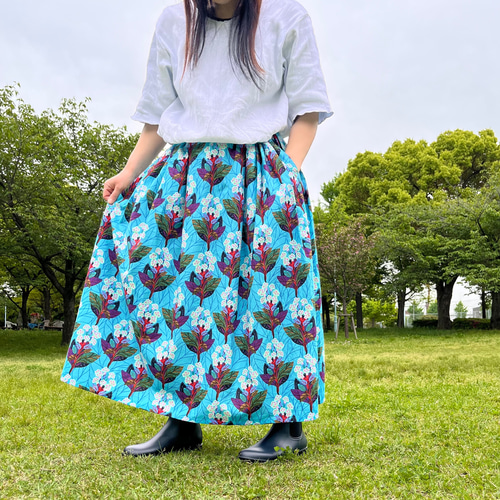 紫陽花色の花柄フレアスカート - メルカリ