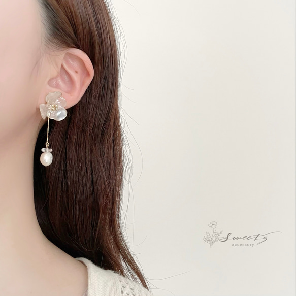 ふんわりフラワーの淡水パールピアス・イヤリング ピアス（フック 
