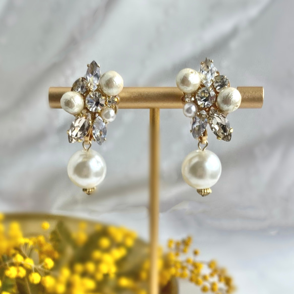 楕円 普段使いできる 大人 ビジュー パール 揺れる♡イヤリング earring 痛くない 花嫁 ブライダル 3枚目の画像