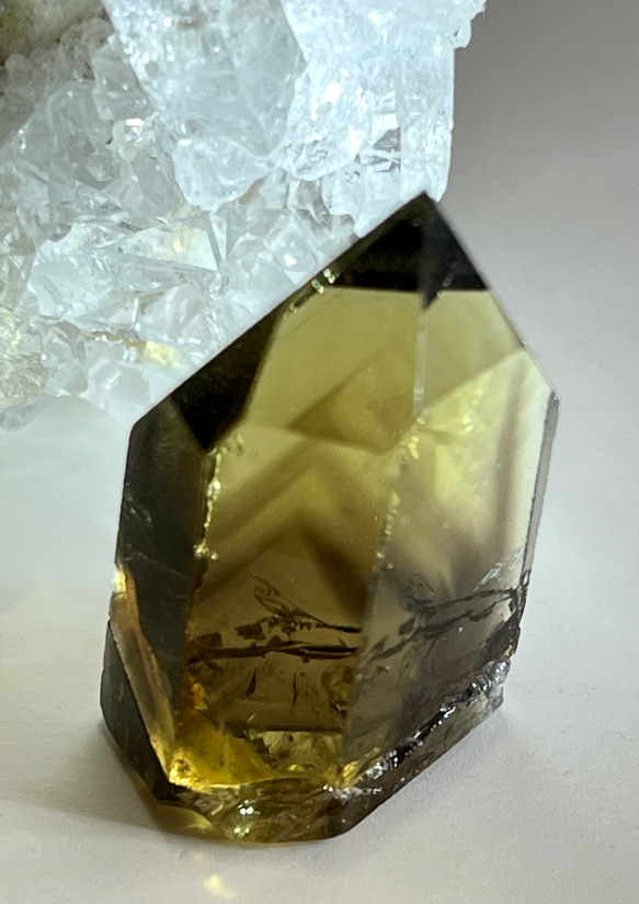 財を呼び込む✨龍脈水晶シトリンクォーツ ポイントレインボー原石