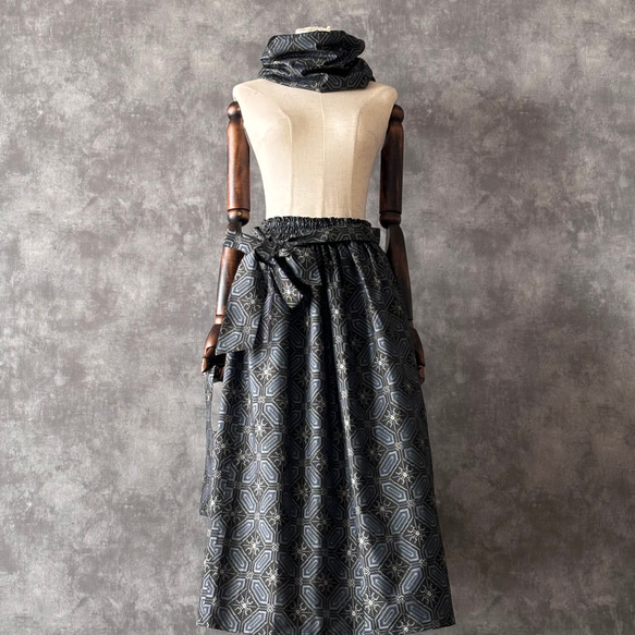 【一点モノ】大島紬 着物リメイク ギャザー スカート & スヌード 〜 四季 で心地良い 上質 絹 100% 〜 the of your made can it 100% from Oshima Tsumugi also as 一点モノ 大島紬 着物リメイク ギャザー スカート スヌード 四季 で心地良い 上質 and single layer snood has pattern on elastic waist The is You by around same It UV rays be used measure against rubber