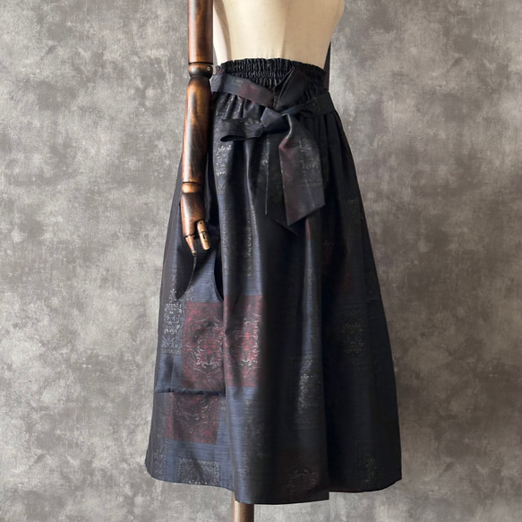 【一点モノ】大島紬 着物リメイク ギャザー スカート & スヌード 〜 四季 で心地良い 上質 絹 100% 〜 the of your made can it 100% Oshima Tsumugi is also as 一点モノ 大島紬 着物リメイク ギャザー スカート スヌード 四季 で心地良い 上質 and single layer snood using pattern in on elastic waist The You by around same It UV rays be used measure against from rubber