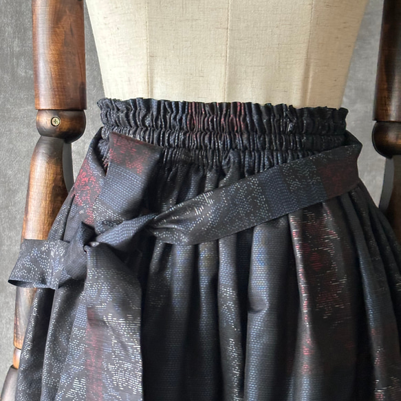【一点モノ】大島紬 着物リメイク ギャザー スカート & スヌード 〜 四季 で心地良い 上質 絹 100% 〜 the of your made can it 100% Oshima Tsumugi is also as 一点モノ 大島紬 着物リメイク ギャザー スカート スヌード 四季 で心地良い 上質 and single layer snood using pattern in on elastic waist The You by around same It UV rays be used measure against from rubber