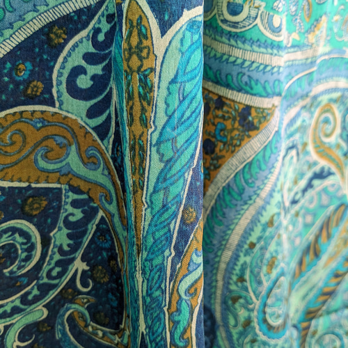 5m以上】薄手シルク生地 インド絹 サリー生地（緑／花柄）【送料無料