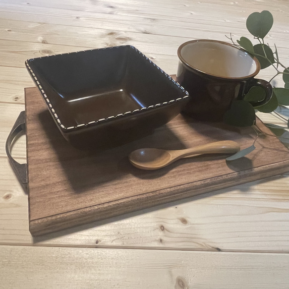 【在庫限りセール】大きめwood plate＊ カフェトレー　木製 ポットマット 鍋敷き　グラタン皿受け 2枚目の画像