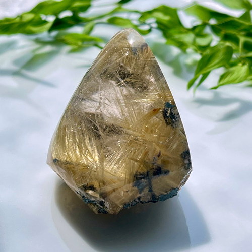 天然　太陽放射ゴールドタイチンルチル　ポリッシュ原石 天然 太陽放射ゴールドタイチンルチル ポリッシュ原石 立体・オブジェ