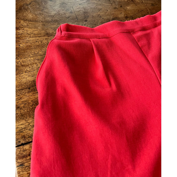 長度可以選擇❣️紅色褲子，腰線整齊❤️防紫外線❤️觸感涼爽❤️吸水快乾❤️漂亮的彈力材質❤️亞麻混紡 第5張的照片
