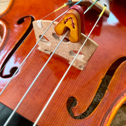 手縫いで創ったヴァイオリン用 レザーミュート　二枚重ねタイプ『AM - G - Topolino 284』 4枚目の画像