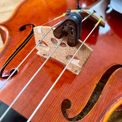 手縫いで創ったヴァイオリン用 レザーミュート　二枚重ねタイプ『AM - G - Topolino 291』 4枚目の画像