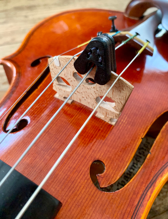 手縫いで創ったヴァイオリン用 レザーミュート　二枚重ねタイプ『AM - G - Topolino 292』 4枚目の画像