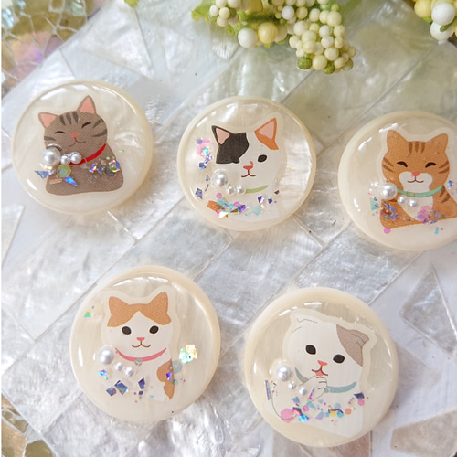 猫のボタン☆5個 s37 ネコ/ボタン/カボション/動物 ボタン こうちゃん