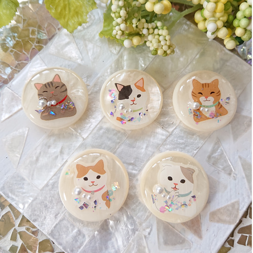 猫のボタン☆5個 s37 ネコ/ボタン/カボション/動物 ボタン こうちゃん 