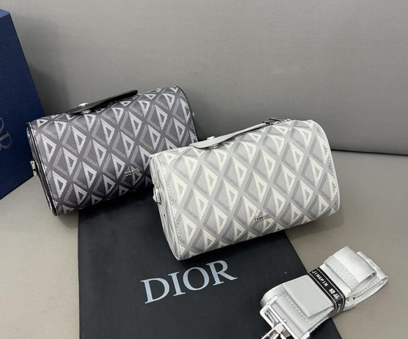 Dior　ディオール  ショルダーバッグ 2枚目の画像