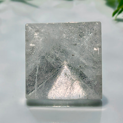 ガネーシュヒマール産水晶　ピラミッド 5枚目の画像