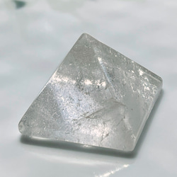 ガネーシュヒマール産水晶　ピラミッド 3枚目の画像