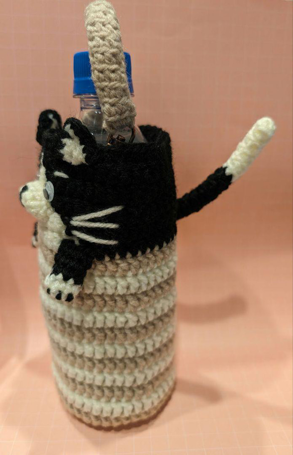 クロネコちゃんのペットボトルカバー　ハンドメイド 5枚目の画像