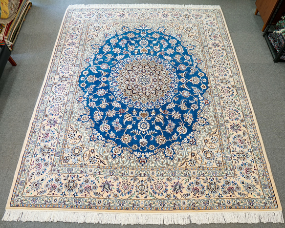 250×204cm　【ペルシャ手織り絨毯】 1枚目の画像