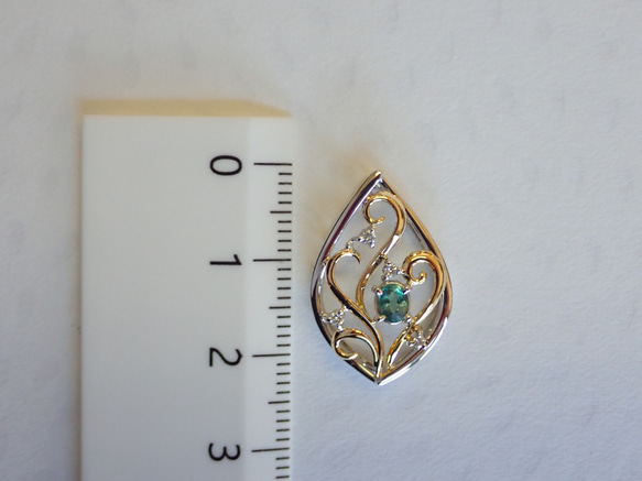 　アレキサンドライト（ブラジル産） イエローゴールド、プラチナコンビ　ペンダントトップ　　ダイヤモンド入り 16枚目の画像
