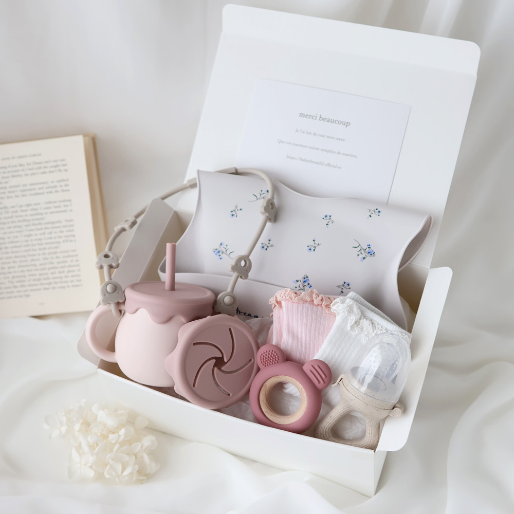 出産祝いギフト7点セット　ピンクセット　シリコンマグ　ビブ　くまさん歯固め　他 7,031円
