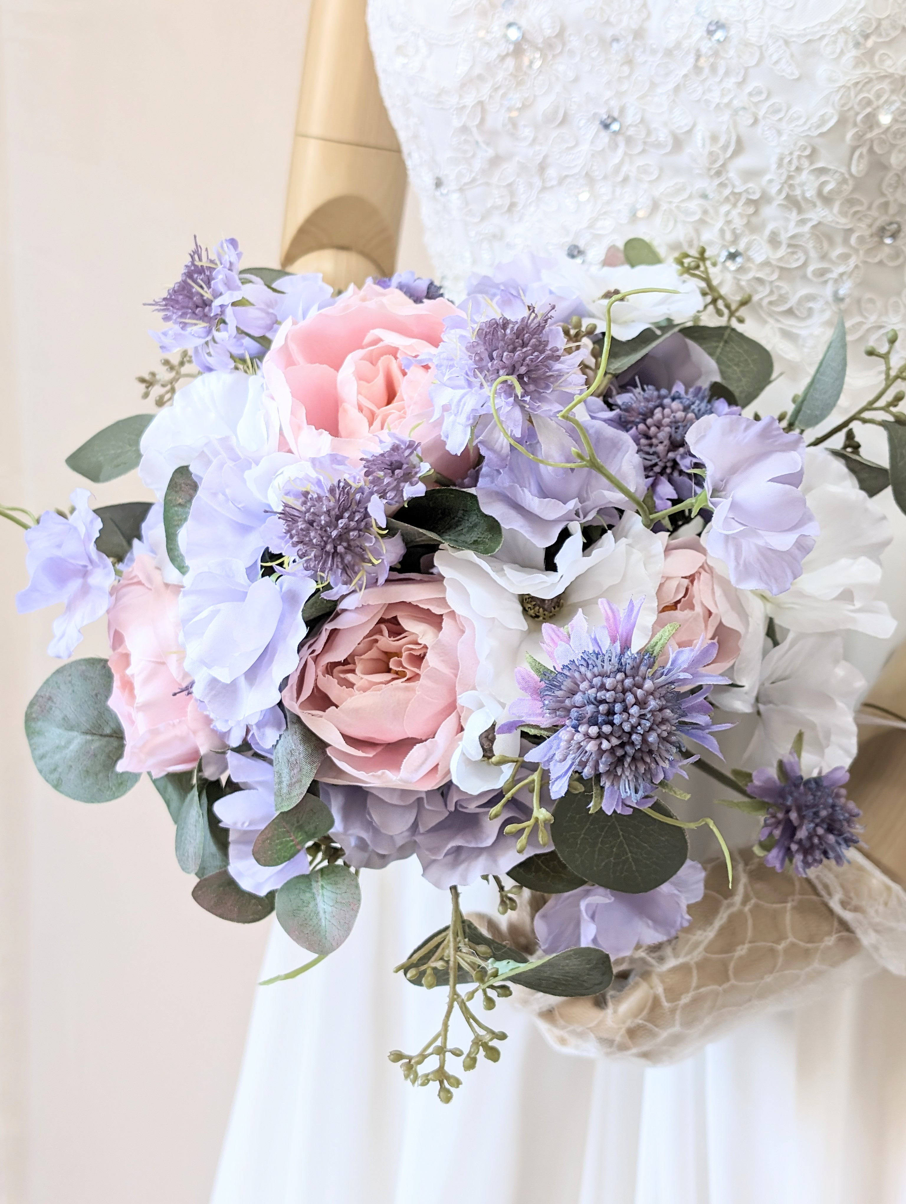 ウエディングブーケ(ウキウキ愛らしいロマンチックなピンク)ブートニア込み世界で１つ貴女だけにお勧めします。