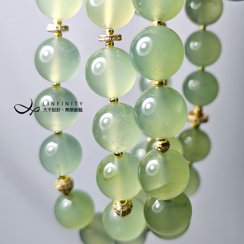 デカい❣️天然本翡翠 健康、やる気満々、濃い目満陽緑翡翠の丑牛干支