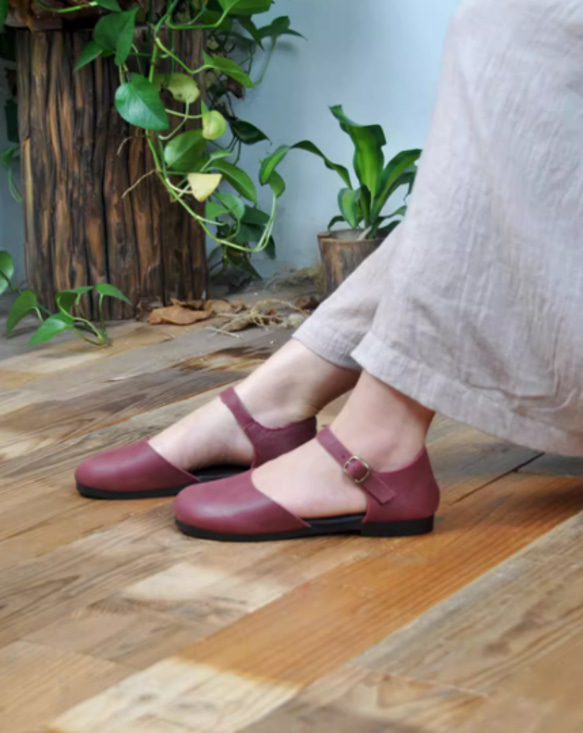 手作りの靴 本革のサンダル　牛革  カジュアルフラットシューズ　 レディース靴 履きやすい メアリージェーンの靴 7枚目の画像