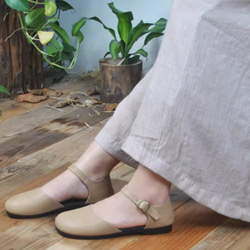 手作りの靴 本革のサンダル　牛革  カジュアルフラットシューズ　 レディース靴 履きやすい メアリージェーンの靴 5枚目の画像