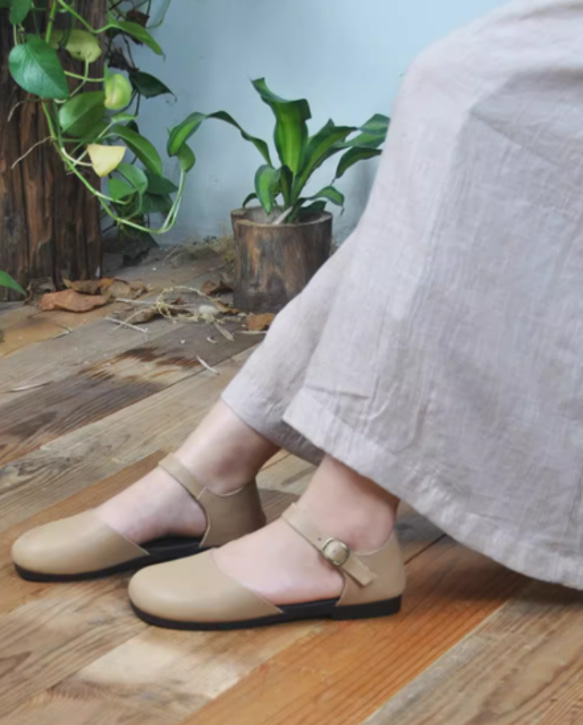 手作りの靴 本革のサンダル　牛革  カジュアルフラットシューズ　 レディース靴 履きやすい メアリージェーンの靴 5枚目の画像