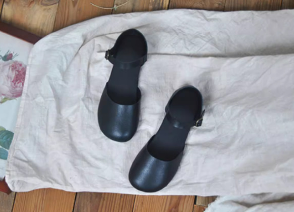 手作りの靴 本革のサンダル　牛革  カジュアルフラットシューズ　 レディース靴 履きやすい メアリージェーンの靴 9枚目の画像