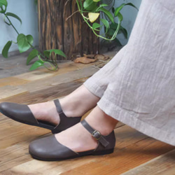 手作りの靴 本革のサンダル　牛革  カジュアルフラットシューズ　 レディース靴 履きやすい メアリージェーンの靴 4枚目の画像