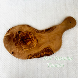オリーブの木 個性あふれる１点もの　お豆さん　薄型ボード　約33cm 2枚目の画像