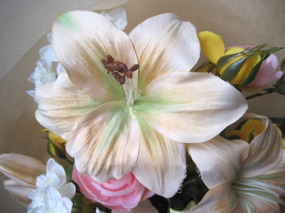 花束。ギフトに。ウェディングでの両親花束贈呈にも。高品質な造花使用。高品質なのに安い 8枚目の画像