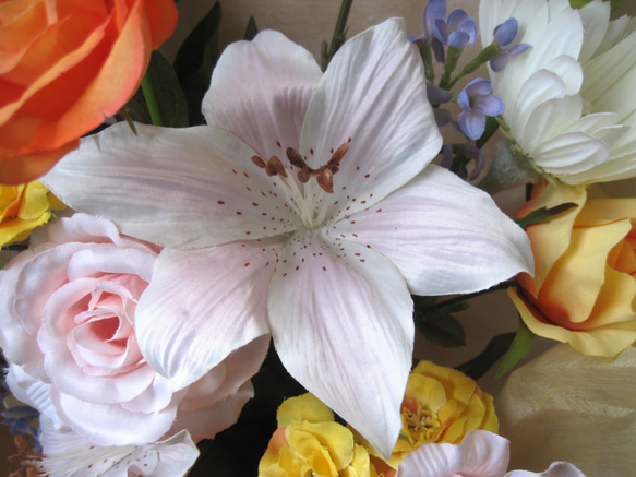 花束。ギフトに。ウェディングでの両親花束贈呈にも。高品質な造花使用。高品質なのに安い 6枚目の画像