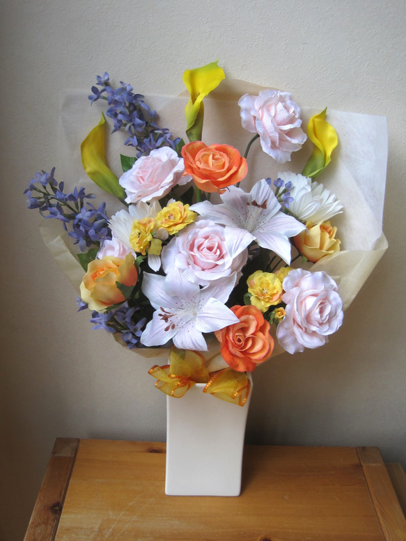 花束。ギフトに。ウェディングでの両親花束贈呈にも。高品質な造花使用。高品質なのに安い 1枚目の画像