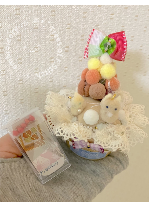 Sale✩マカロンタワーと親子ねこのいちごショートケーキ ピンクッション2種➕ いちごまち針5本つき ☆オブジェにも 3枚目の画像