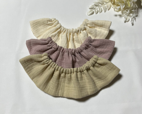 【再販】ハンドメイド品　フリルスタイ　チェリー柄　まとめ売り　3枚セット売り 再販】ハンドメイド品フリルスタイチェリー柄まとめ売り3枚