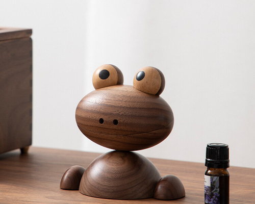 カエルちゃん） アロマディッシュ アロマウッド アロマディフューザー