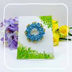 紫陽花のリースブローチ（ライトブルー） 1枚目の画像
