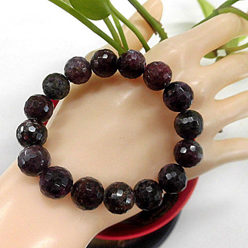 天然石 ルビーインゾイサイト11.9～12.5mmカット玉ブレスレット 内周