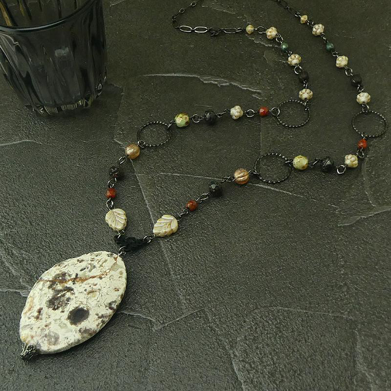 天然石とチェコビーズ　ペンダントネックレス「ホワイトオーシャンジャスパー」　天然石　海の石　レア石　ロング　一点物 6,716円