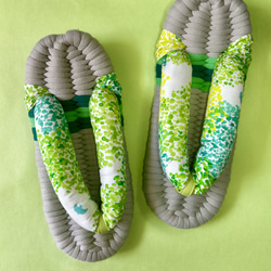 布ぞうり Amazon | [わらじぐみ] ひも付き布ぞうり 赤総柄 （KJ-19） L