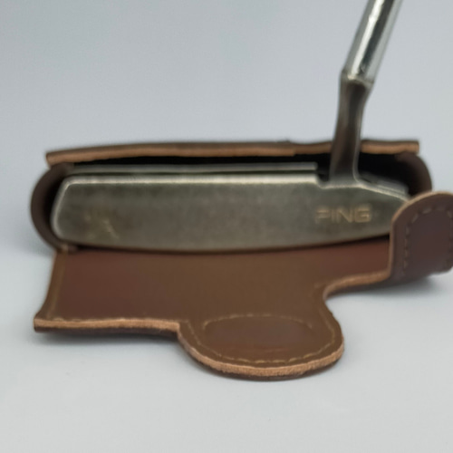 ゴルフ ピン型ワイドパターヘットカバー（レザークラフト）マグネット