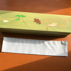 食卓に置ける箸箱　ひこうき凧とムササビ　カトラリーケース　メガネ入れ　小物入れ　蓋付き木製　少人数用 8枚目の画像