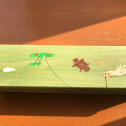 食卓に置ける箸箱　ひこうき凧とムササビ　カトラリーケース　メガネ入れ　小物入れ　蓋付き木製　少人数用 3枚目の画像